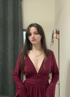 natasha - puta in Muscat Photo 24 of 29