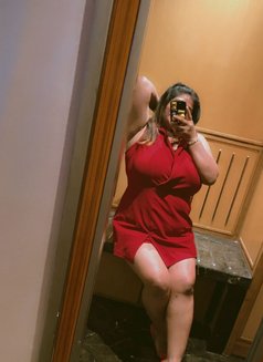 Natasha The Milf - Cam & Real Meet - puta in New Delhi Photo 2 of 4