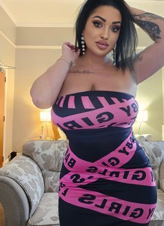 Natasha - escort in Leicester Photo 11 of 12