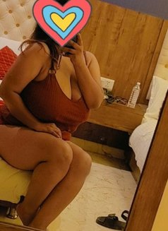 Natasha The Milf - Cam & Real Meet - escort in New Delhi Photo 3 of 4