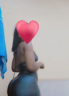 natasha - escort in Riyadh Photo 2 of 5