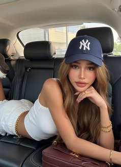 Natcha - Transsexual escort in Phuket Photo 7 of 8