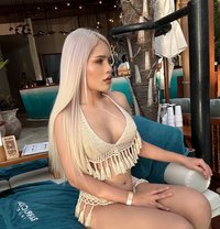 Natchaya - Transsexual escort in Phuket Photo 5 of 6