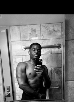 Nate - Masajista in Kuala Lumpur Photo 1 of 1