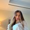 Nathalia - puta in Dubai Photo 1 of 10