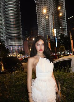 Nathalia Garcia - escort in Kuala Lumpur Photo 2 of 14