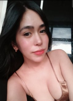 Nathalie - Transsexual escort in Makati City Photo 2 of 10