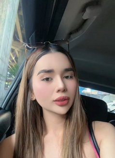 Nathalie - Transsexual escort in Manila Photo 3 of 7