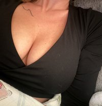 Nathalie - puta in Naples