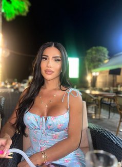 Nathalie - Transsexual escort in Beirut Photo 28 of 29