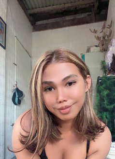 Nathalie Nicole - Transsexual escort in Manila Photo 3 of 5