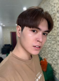 Nathan - Male escort in Singapore Photo 8 of 10