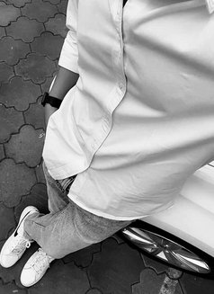 Nathan for Women and Cuckold Couples - Male escort in Colombo Photo 7 of 7