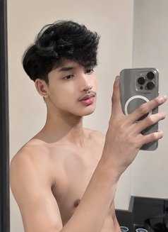 Nathan - Male escort in Jakarta Photo 1 of 8