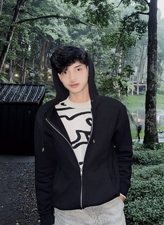 Nathan - Male escort in Jakarta Photo 6 of 8