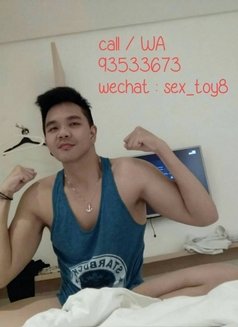 Nathan - Male escort in Singapore Photo 1 of 2