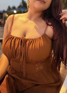 Nathasha - companion in Kandy Photo 1 of 2