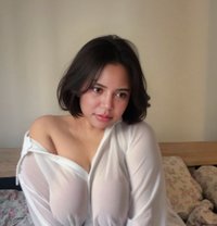 Nathasha - puta in Bangkok