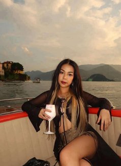 Nathasha - masseuse in Kathmandu Photo 2 of 6