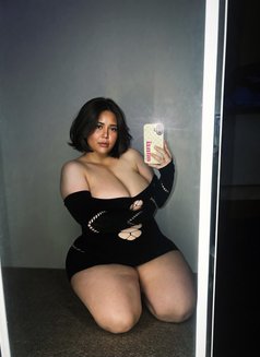 BENZ ( only incall ) - puta in Bangkok Photo 13 of 26
