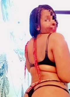 Natie - escort in Chennai Photo 4 of 4