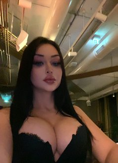 Natii - Transsexual escort in Madrid Photo 27 of 29