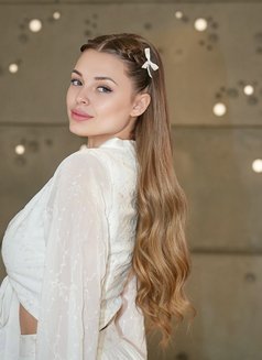 Natty - puta in Beijing Photo 7 of 9