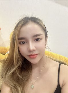 Natty - puta in Bangkok Photo 6 of 6