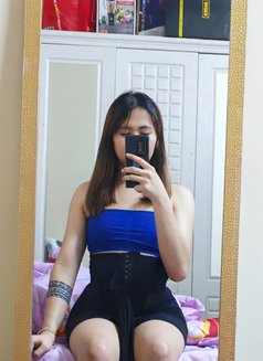 Naturalicious Nicole - Transsexual escort in Al Ain Photo 4 of 12