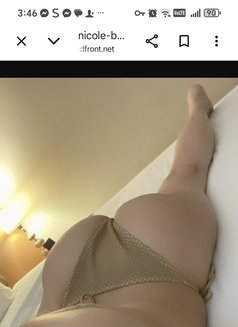 Naturalicious Nicole - Transsexual escort in Al Ain Photo 7 of 12
