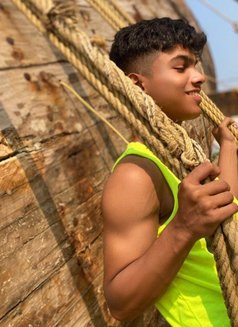 Naturalspirit - Acompañantes masculino in Mumbai Photo 9 of 14