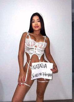 Naty - escort in Dubai Photo 5 of 12