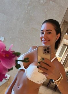 I'm comeback independent - escort in Dubai Photo 6 of 15
