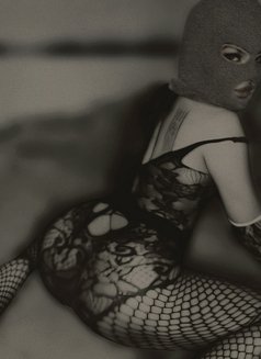 Naughty Army both 69 Big dick big ass🥵 - Acompañantes transexual in Al Manama Photo 17 of 17