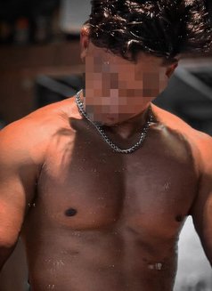 Naughty Boy - Acompañantes masculino in Kolkata Photo 5 of 5