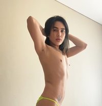 Naughty Femboy - Acompañantes transexual in Dubai