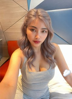 Naughty Gigi - puta in Bali Photo 4 of 4
