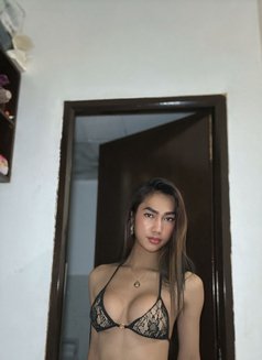 RAINEXXX - Transsexual escort in Manila Photo 5 of 20