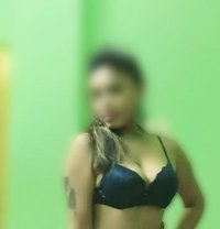 Naughty Julie - puta in Kolkata