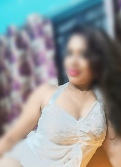 Naughty Julie - puta in Kolkata Photo 3 of 3