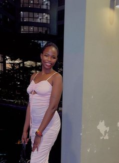 SEXY PETITE Mistress Gina - puta in Kuala Lumpur Photo 1 of 6