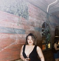 Naughty Nicole - puta in Makati City