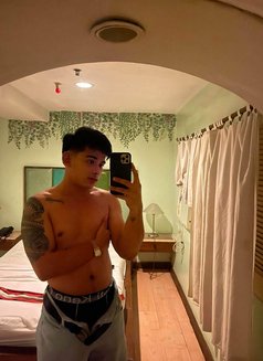 Naughtyboytoy - Male escort in Manila Photo 3 of 6