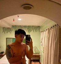 Naughtyboytoy - Male escort in Manila