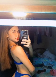 Naughtyleigh - Transsexual escort in Makati City Photo 12 of 12