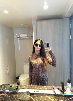Naughtyleigh - Transsexual escort in Makati City Photo 24 of 25
