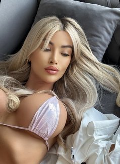 Naughtynat1996 - escort in Manchester Photo 3 of 13