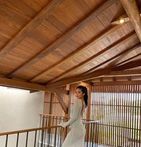 Naura - puta in Bali