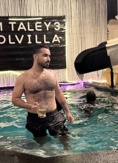 Nav - masseur in Bangkok Photo 2 of 4