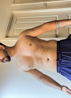 Nav - masseur in Bangkok Photo 3 of 4